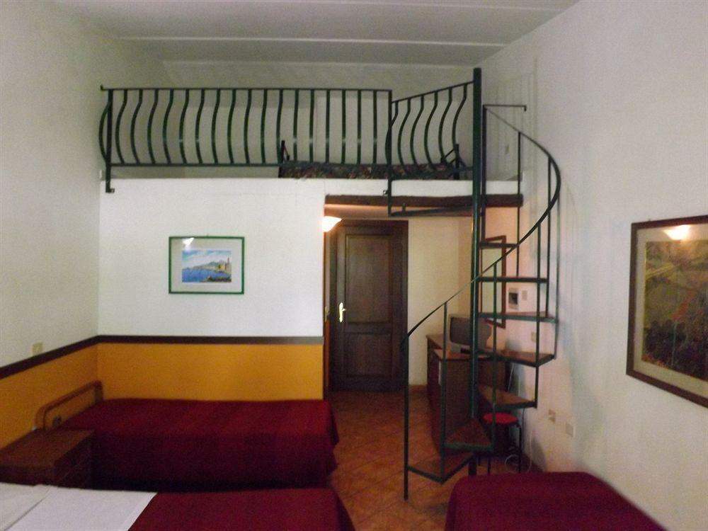 Hotel Antico Residence Roma Monterosi Exterior foto