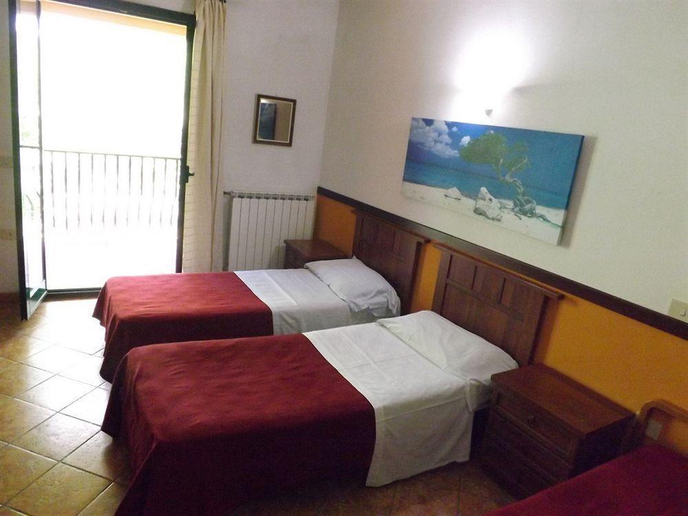 Hotel Antico Residence Roma Monterosi Exterior foto